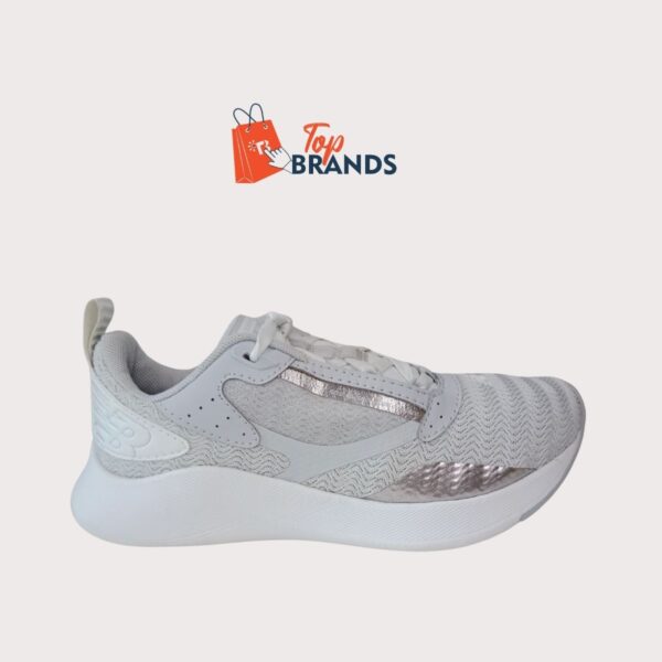 New Balance Beaya Light Cyclone Silver Metallic Size EU 35